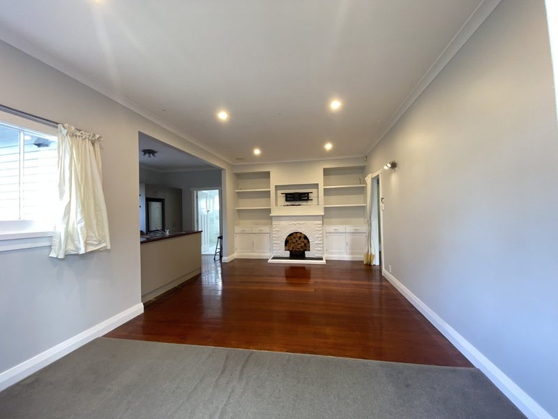 8 Guthrie Street, Waterloo, Lower Hutt - Carousel 2