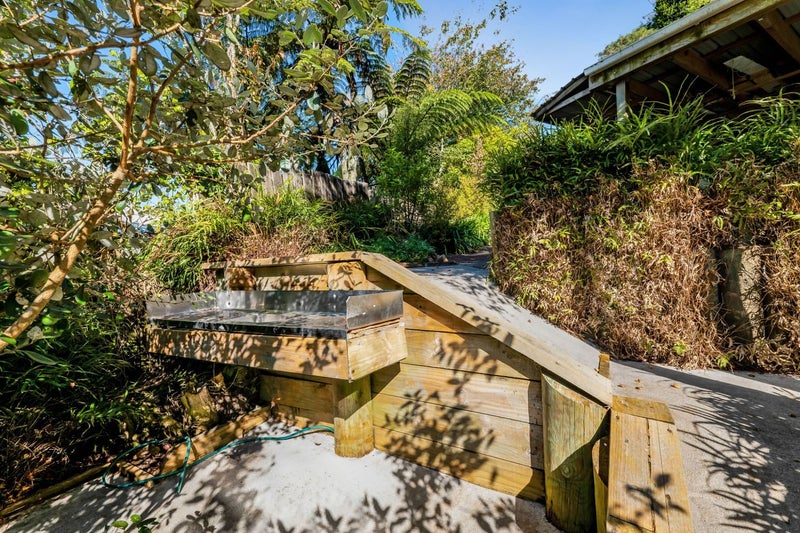 27 Saxton Road, Upper Vogeltown, New Plymouth - Carousel 20