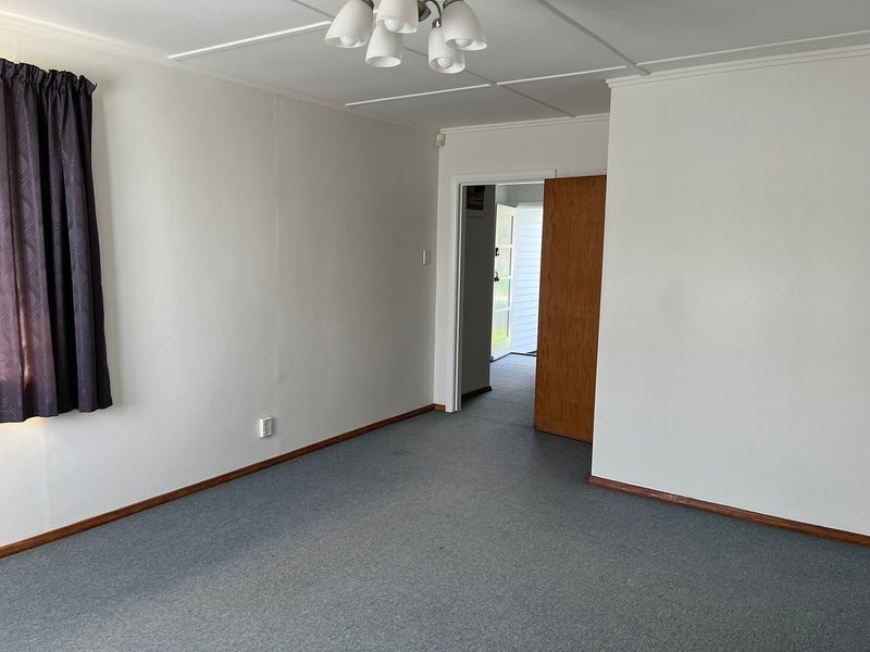 9 Atiawa Crescent, Waiwhetu, Lower Hutt - Carousel 27