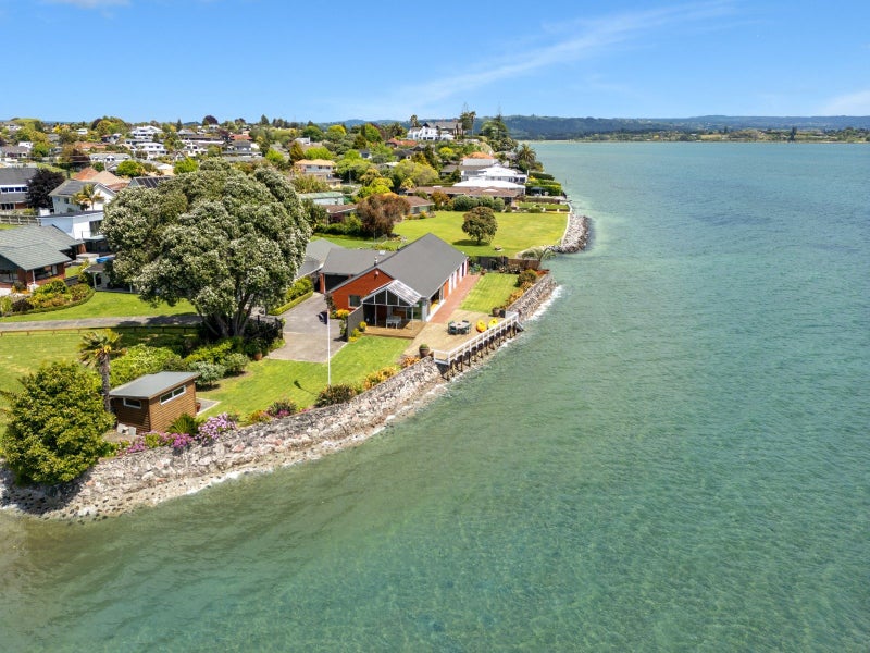 17 Kiriwai Place, Matua, Tauranga - Carousel 1