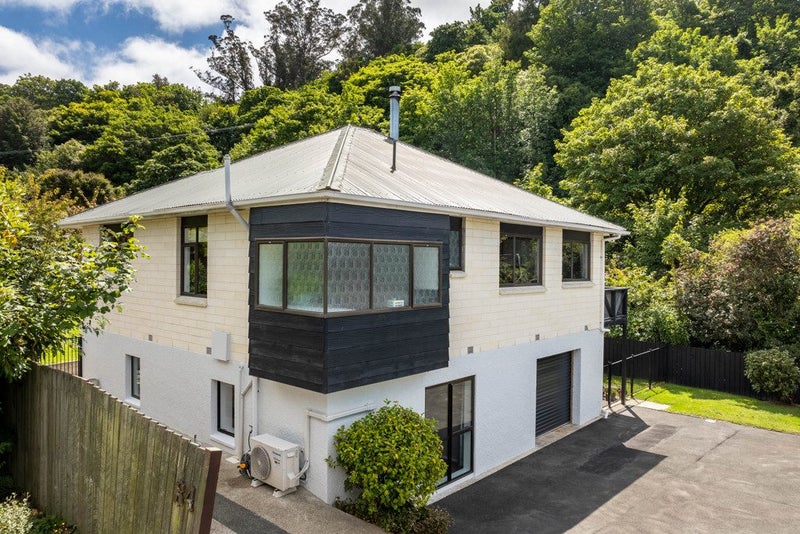 84 Glenross Street, Glenross, Dunedin - Carousel 2