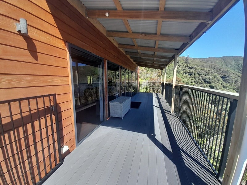 32A Woodvale Grove, Fairfield, Lower Hutt - Carousel 16