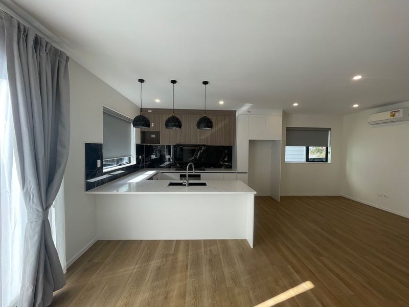 0 Milson Line - Carousel 2