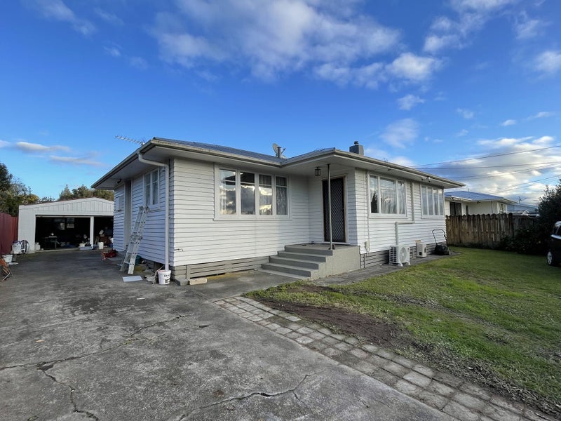 6 Orelio Street, Hillcrest, Hamilton - Carousel 1