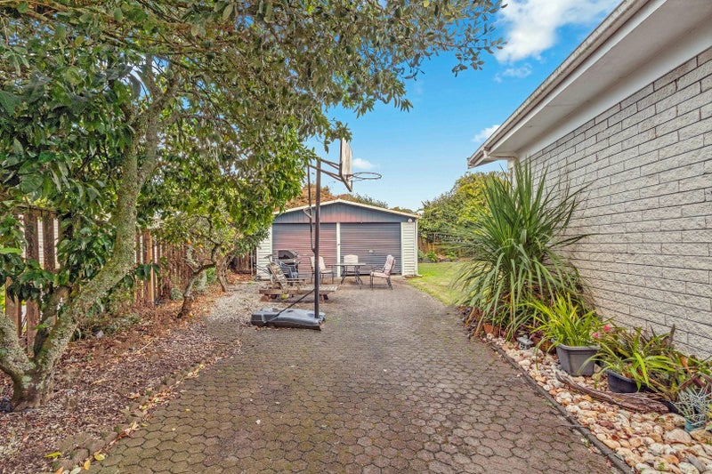 82 Fitzroy Avenue, Fitzroy, Hamilton - Carousel 14