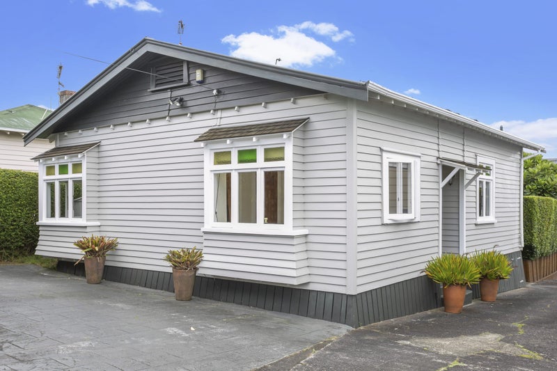 85 Fowlds Avenue, Sandringham, Auckland - Carousel 2