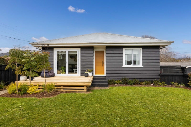3 Roto Street, Westown, New Plymouth - Carousel 1