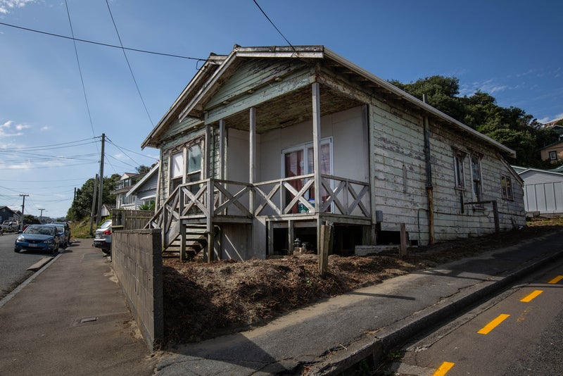 29 Brighton Street, Island Bay, Wellington - Carousel 2