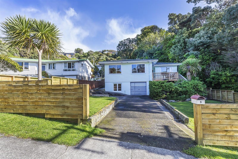 8 Taupo Crescent, Plimmerton, Porirua - Carousel 2