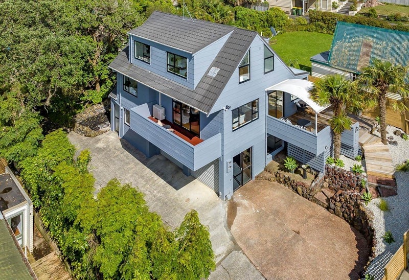 2/126 Beach Road, Castor Bay, Auckland - Carousel 1