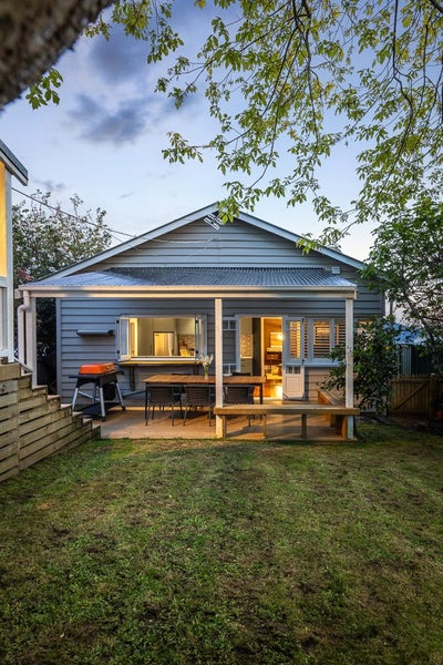 33 Owairaka Avenue, Mount Albert, Auckland - Carousel 37