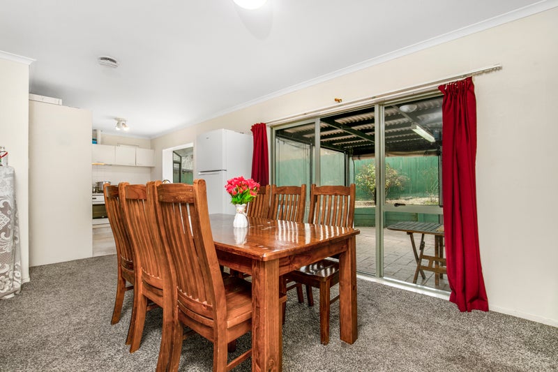21 Medvale Avenue, Flat Bush, Auckland - Carousel 2