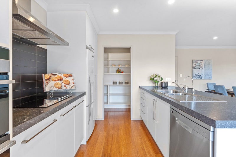 11 Patu Way, Patumahoe, Pukekohe - Carousel 1