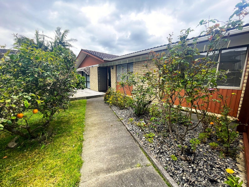 2/4267 Great North Road, Glendene, Auckland - Carousel 1