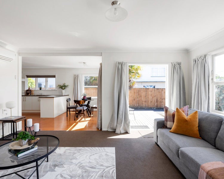 43A York Street, Hamilton East, Hamilton - Carousel 2