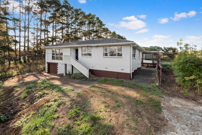 2 Gum Road, Henderson Valley, Auckland - Carousel 1