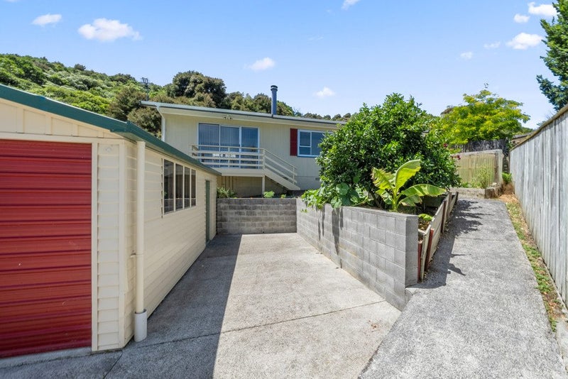 9 Takanini Grove, Stokes Valley, Lower Hutt - Carousel 19