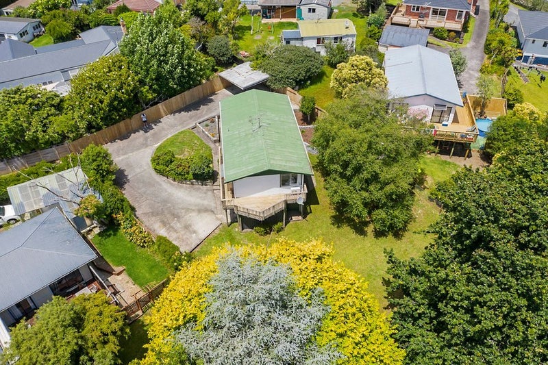 68 Fairclough Road, Beach Haven, Auckland - Carousel 18