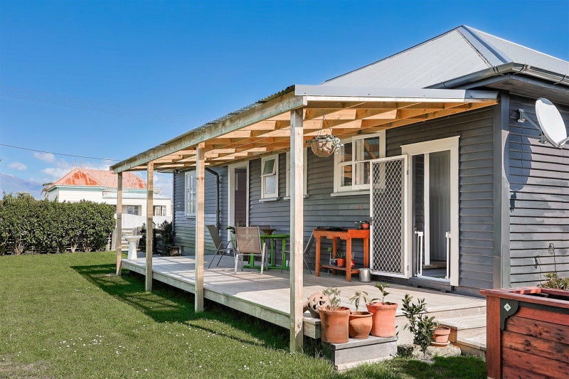 25 Cobden Street, Westport, Westport - Carousel 2