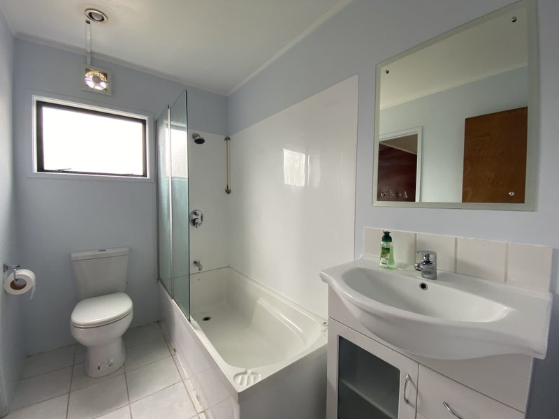 56 De Quincey Terrace, Highland Park, Auckland - Carousel 14