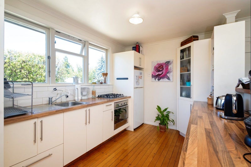 906A Victoria Street, Mayfair, Hastings - Carousel 1