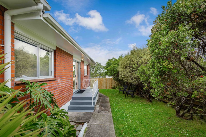 3/81 Hutchinson Avenue, New Lynn, Auckland - Carousel 1