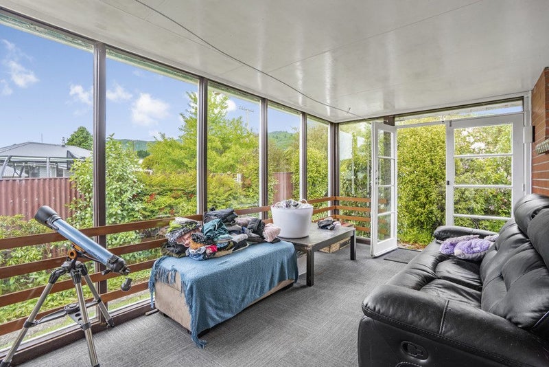 4 Paton Street, Maymorn, Upper Hutt - Carousel 21