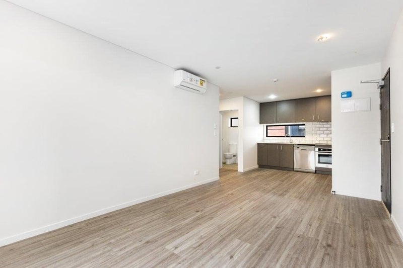 208/2 Castledine Crescent, Glen Innes, Auckland - Carousel 2