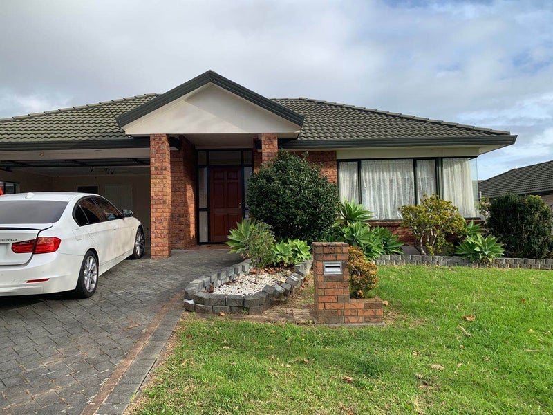 21 Kilsyth Way, East Tamaki Heights, Auckland - Carousel 1