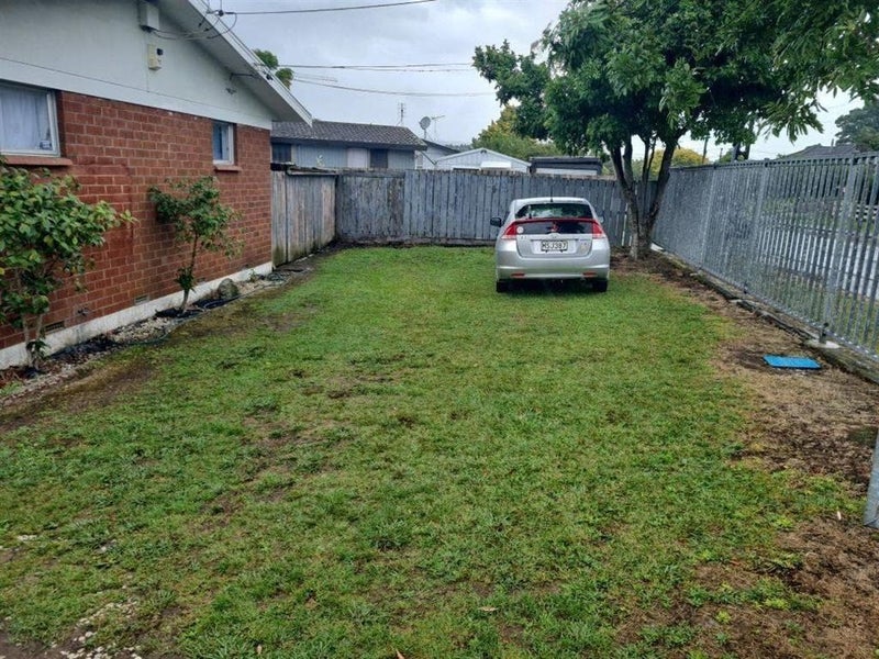 1/16 Greenhaven Avenue, Papakura, Auckland - Carousel 9