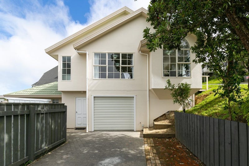 35B Bracken Road, Paparangi, Wellington - Carousel 1