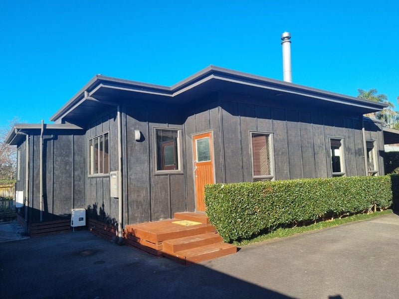 136A Masters Avenue, Silverdale, Hamilton - Carousel 1