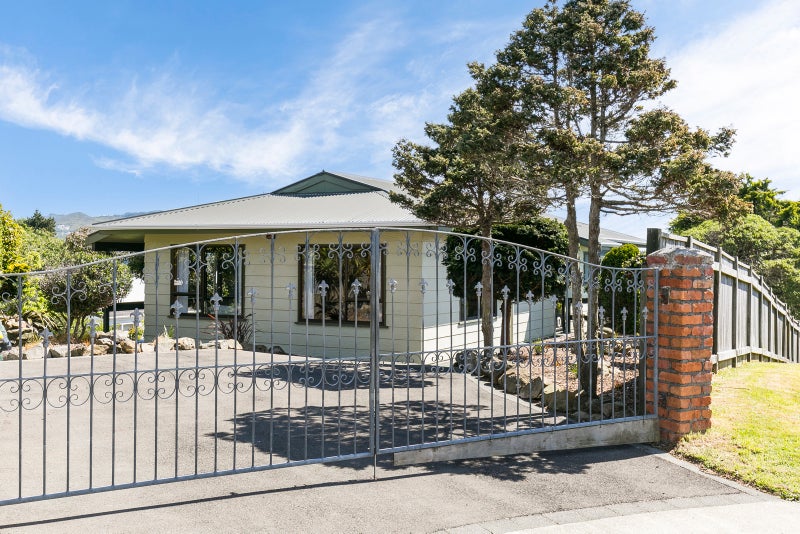 7 Mayaro Crescent, Grenada Village, Wellington - Carousel 1