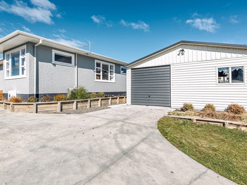 6 Glenn Street, Castlecliff, Whanganui - Carousel 1