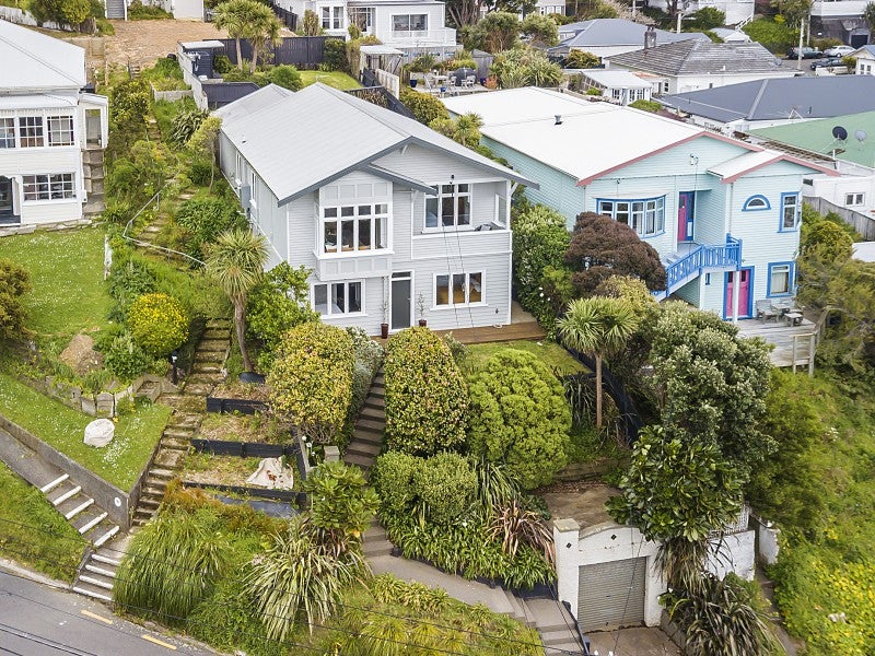 8 Rodrigo Road, Kilbirnie, Wellington - Carousel 2