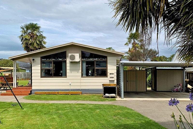 10 Kanuka Place, Edgecumbe, Edgecumbe - Carousel 1