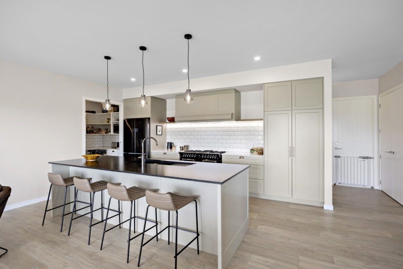 118 Tourist Road, Papakura - Carousel 2