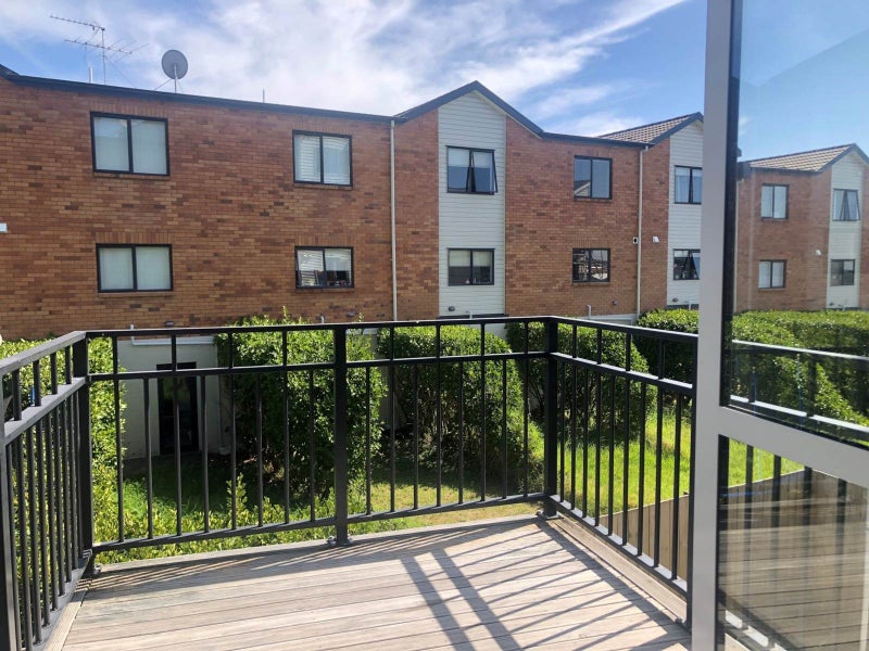 66 Niu Lane, Te Atatu South, Auckland - Carousel 1