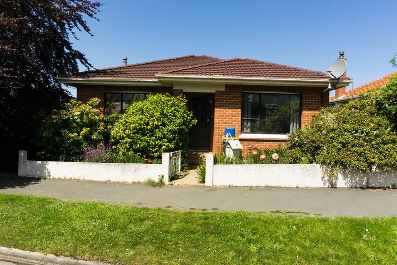 75 Oakwood Avenue, Maryhill, Dunedin - Carousel 1