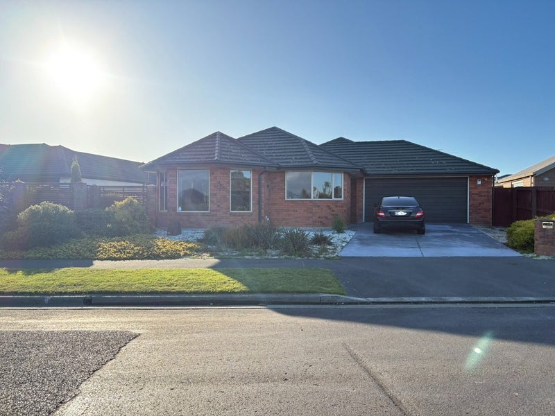 25 Kingsbridge Drive, Burwood, Christchurch - Carousel 1