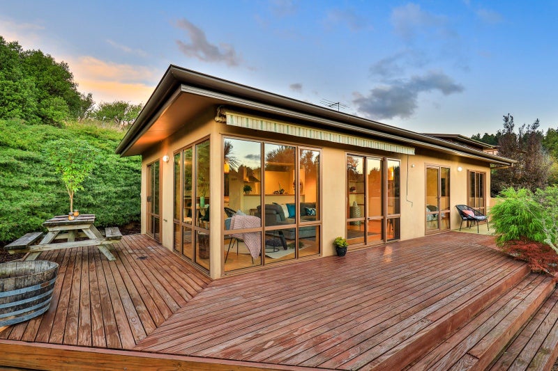 209 Westdale Road, Redwood Valley - Carousel 1