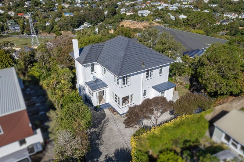 9 Rosehaugh Avenue, Karori, Wellington - Carousel 2