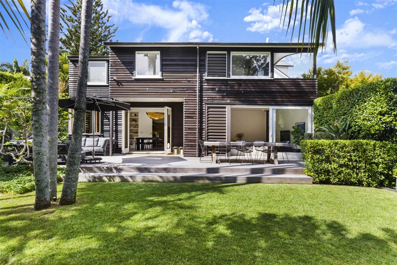 2/251 Jervois Road, Herne Bay, Auckland - Carousel 1
