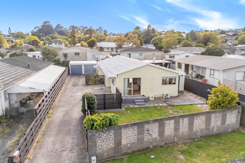 28A Roband Crescent, Brown Owl, Upper Hutt - Carousel 1