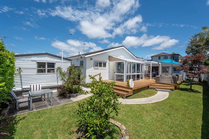 1/24 Toroa Street, Torbay, Auckland - Carousel 2