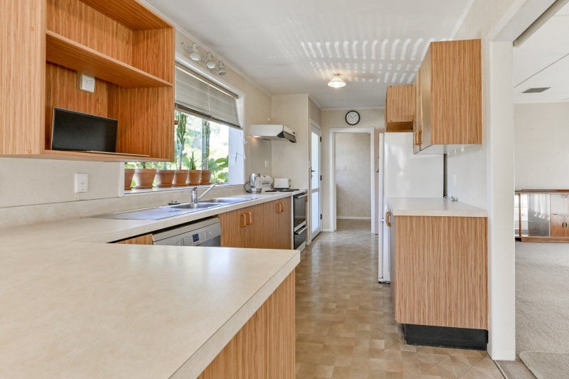 108 Harlech Street, Mayfair, Hastings - Carousel 2