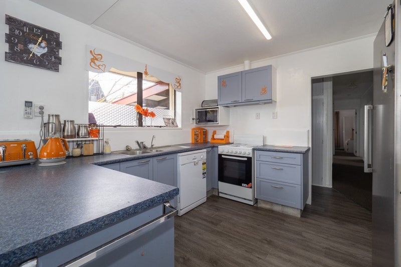 11 Graham Street, Tinwald, Ashburton - Carousel 1