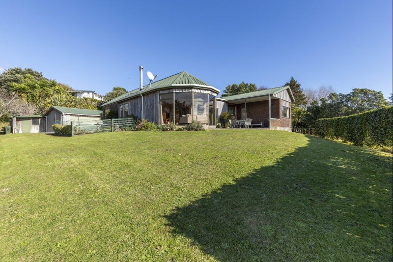 62E Poplar Grove, Whalers Gate, New Plymouth - Carousel 2