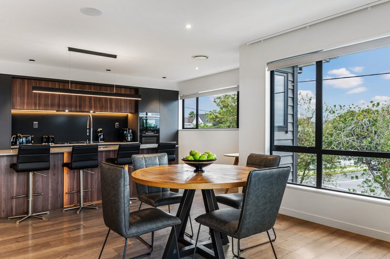 92 Matipo Road, Mairangi Bay, Auckland - Carousel 2