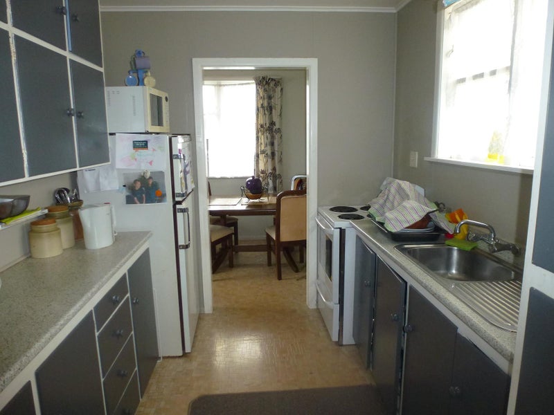 25 Paenui Street, Titahi Bay, Porirua - Carousel 2